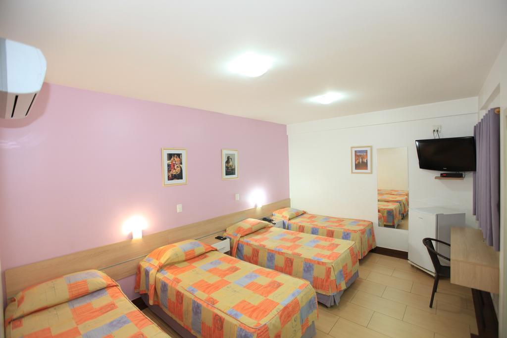 Hotel Oly Plaza ピラシカーバ 部屋 写真
