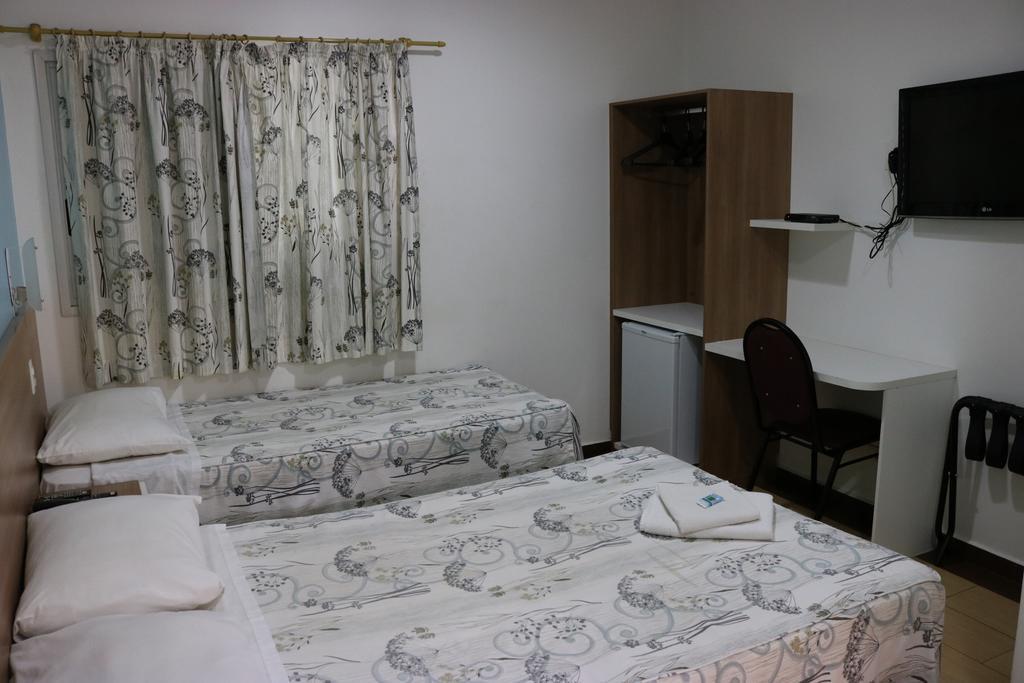 Hotel Oly Plaza ピラシカーバ エクステリア 写真